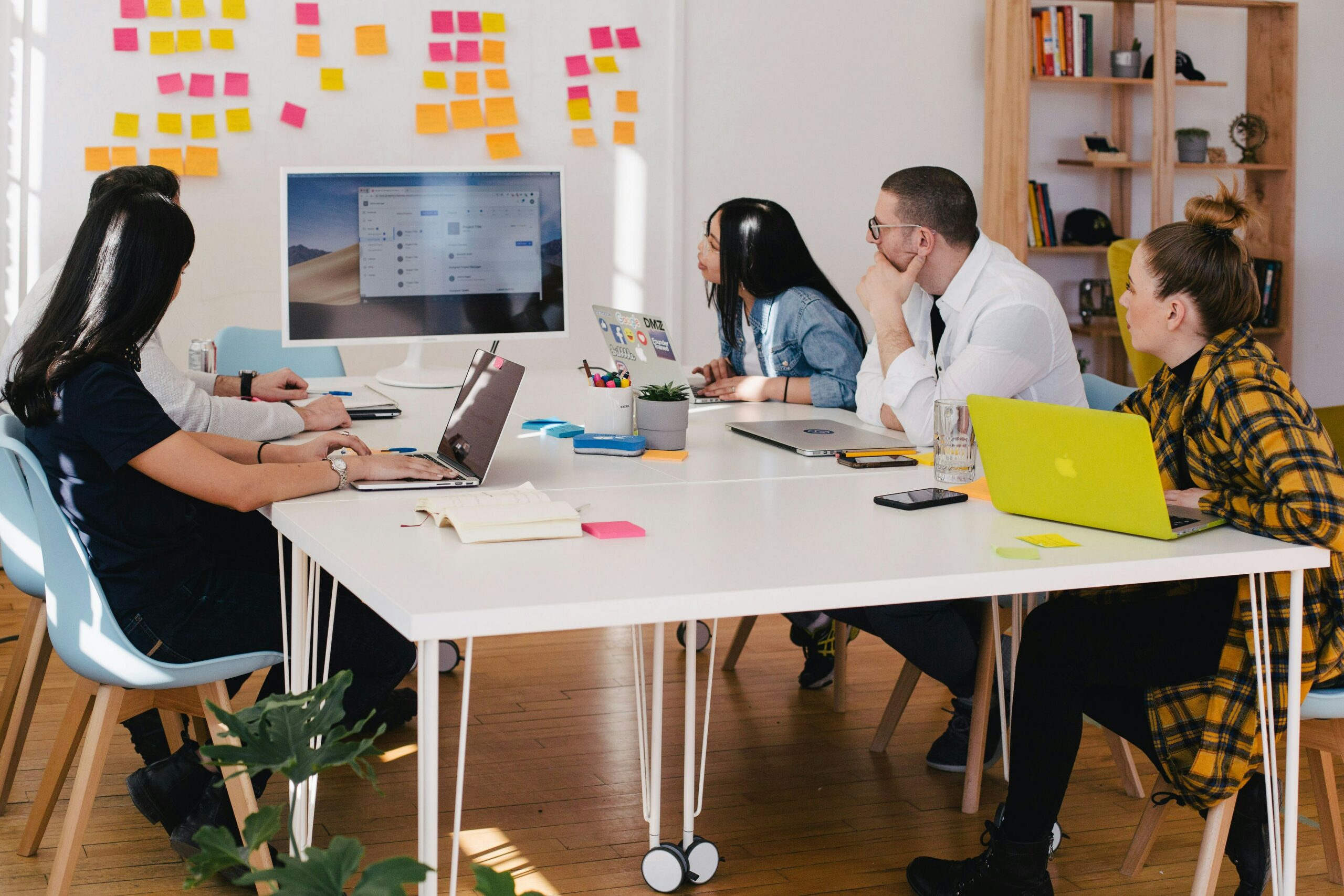 Legal documents for expanding medium-sized businesses in the UK
